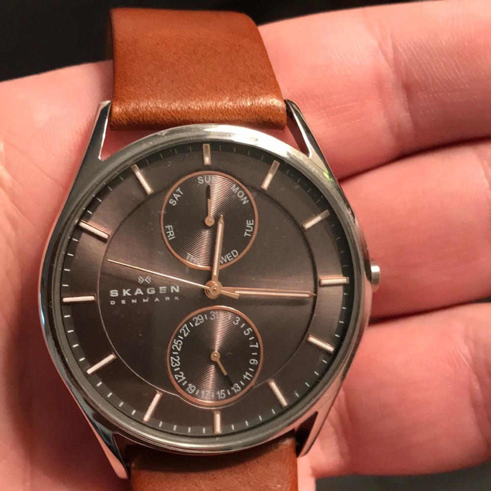 Men’s skagen leather watch